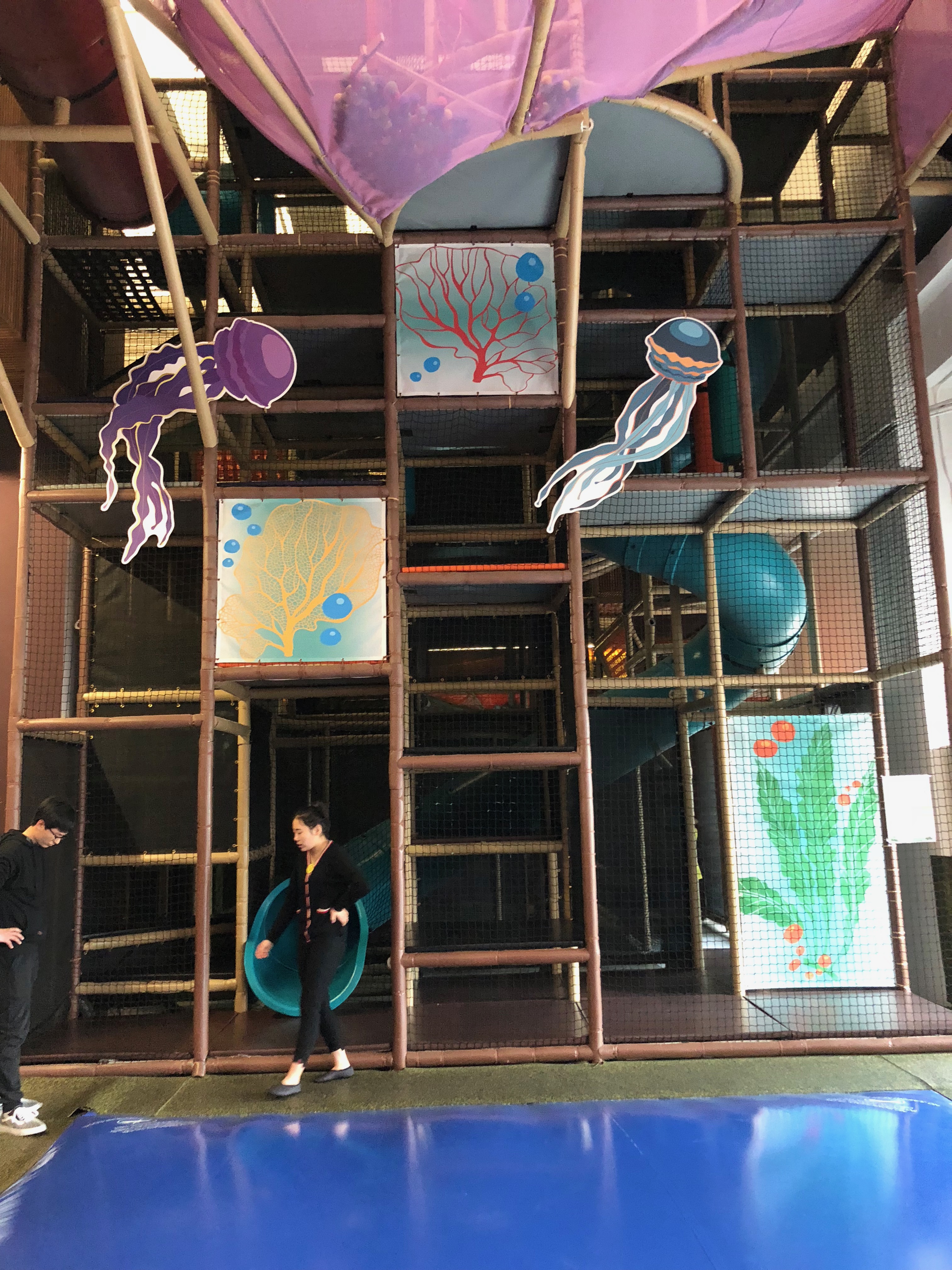 Jumping Pillows Go Play Systems